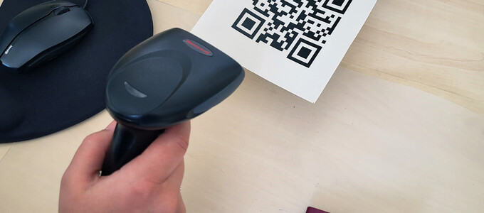 QR-Code für das digitale Passbild wird im Einwohnermeldeamt gescannt | © Stadt Geretsried