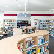 Bücherregale in der Stadtbibliothek | © Stadt Geretsried