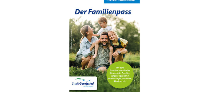 Mutter, Vater, zwei Kinder auf der Wiese | © Stadt Geretsried