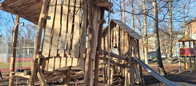 Spielturm aus Holz | © Stadt Geretsried