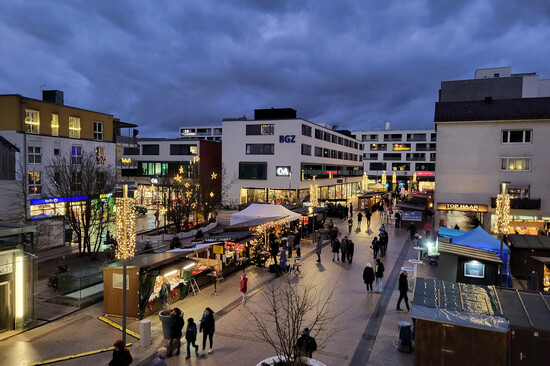 Christkindlmarkt am Karl-Lederer-Platz von oben | © Stadt Geretsried