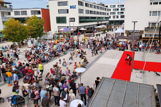 Der Karl-Lederer-Platz als Open-Air Bühne | © Stadt Geretsried